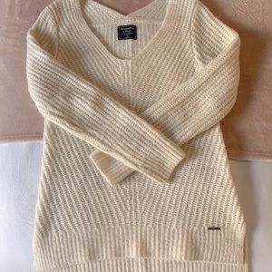 Abercrombie & Fitch V-Neck Sweater
